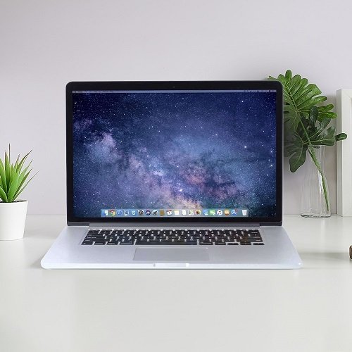 mackbook-pro-i7